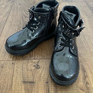 Tahari Toddler Girls Combat Boots Size 10